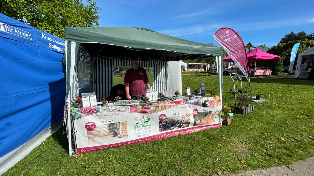 Garten- und Blumenmarkt im botanischen Garten in Solingen